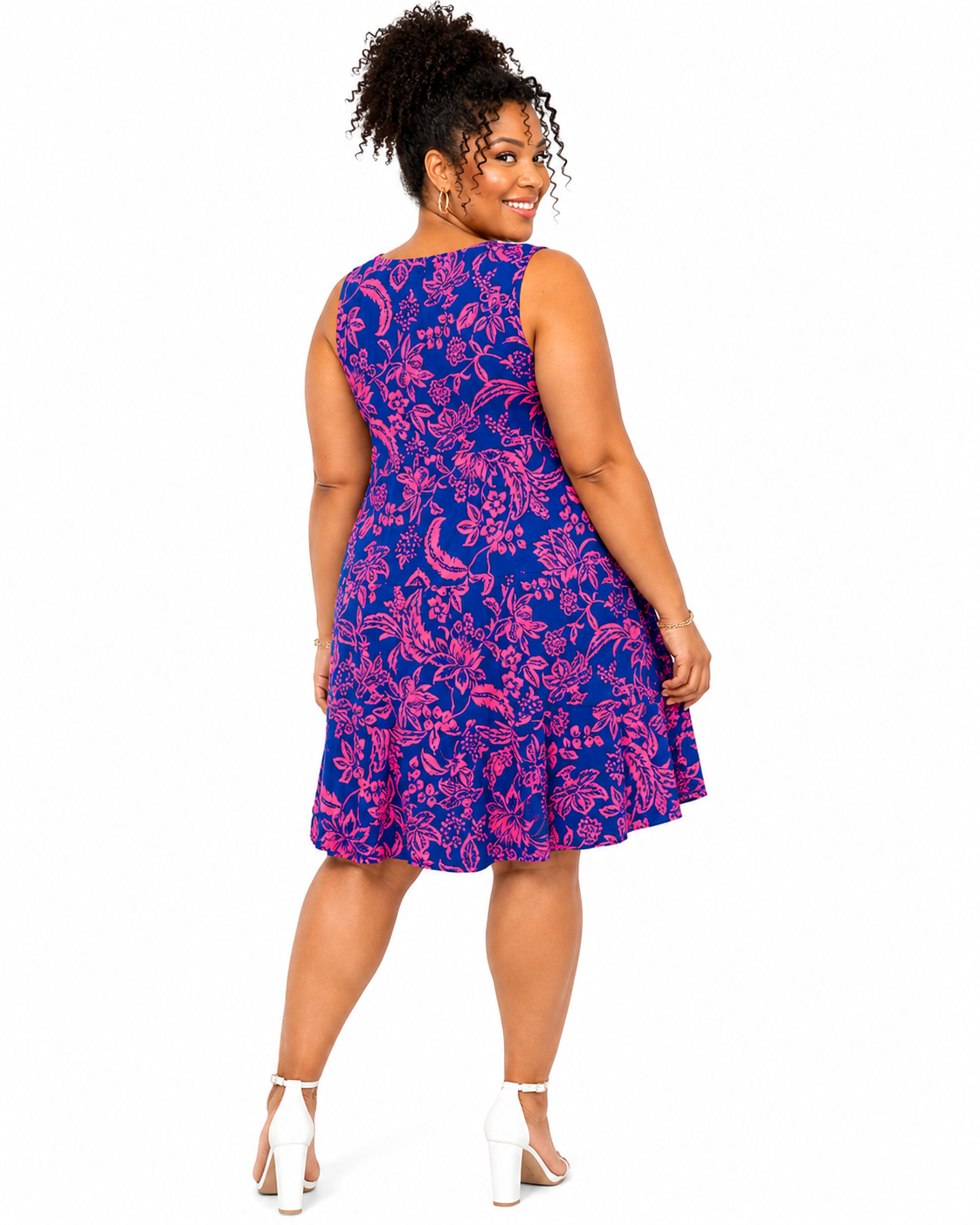 Robe Courte Fleurie  – Confort & Élégance
